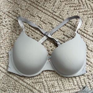 Victoria’s Secret T-Shirt Push-up Full Coverage Bra Light Grey 36D Underwire